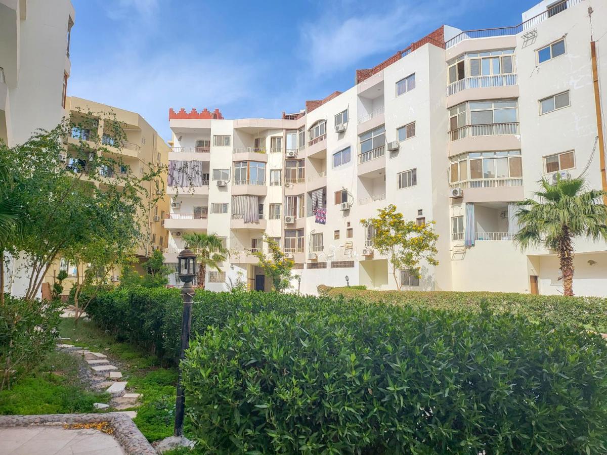 Apartments 1000 And 1 Night Redsealine Hurghada Exteriör bild